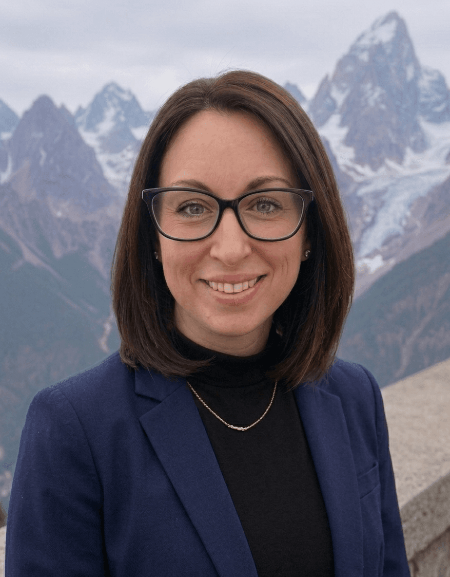 Tammy Christmas portrait